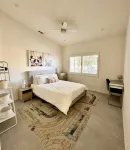 Mirage Cove. Beautiful home. Putting green, private pool/spa, mountain views.