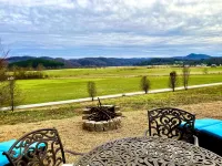 THE MILLION DOLLAR VIEWS, PRIVACY AND EASY ACCESS - ONLY THIS WAY :-) Hotels in Transylvania County