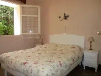 Bandol- Nice Apartment- Clim -80 m from the Sea- 4 Pers- 10 Min Walk from the Center