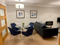 Luxury, modern town centre, 2 beds, free parking for one vehicle