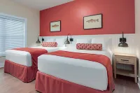 The Cove at Sylvan Beach - Pet friendly lakeside cottage with a pontoon boat!