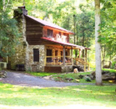 Pet Friendly, Polar Express, Hot tub, babbling creek