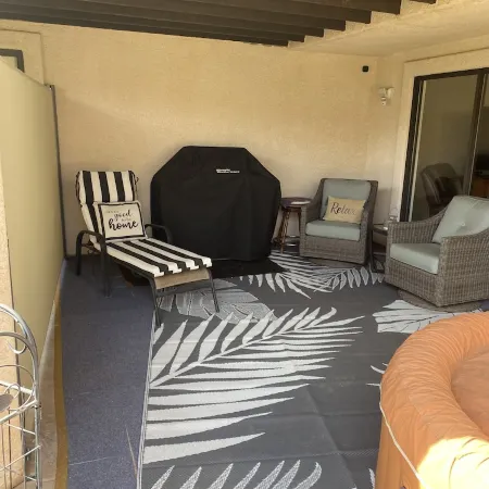 Cozy 1-bedroom apartment in St. George with AC, WiFi, BBQ grill and hot tub