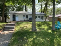 Fish Hook Cabin-Cozy cabin on Lake Osakis with sunsets, fishing & nature abound