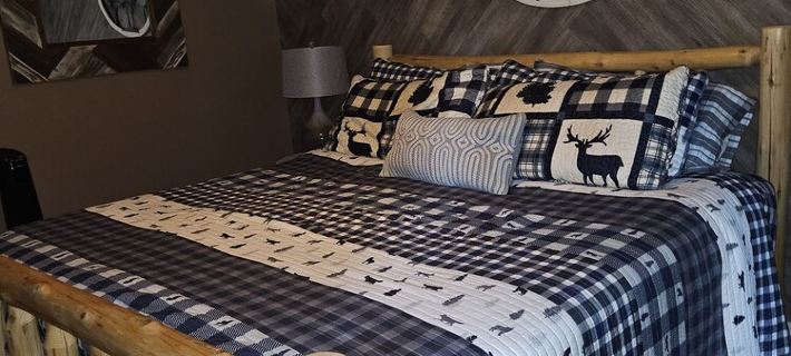Clean Ski in Ski Out Condo Located at Seasons on Mt. Snow. Hotels in Dover