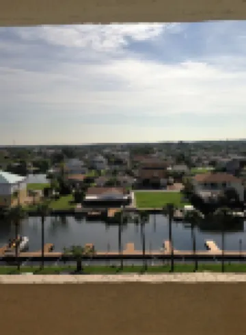 LUXURY WEST FACING CONDO -  STUNNING VIEWS AND BOAT DOCK!!!