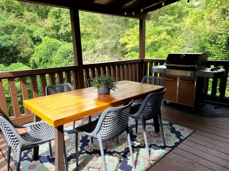 Walk to Hurricane Marina!