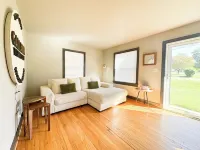 More Space than Hotel -- King Bed/ Bunk Bed / Laundry - 29mi to Nashville