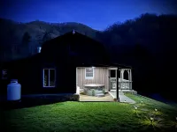 Mountain Creek Lodge located within 20 minutes of Virginia Tech