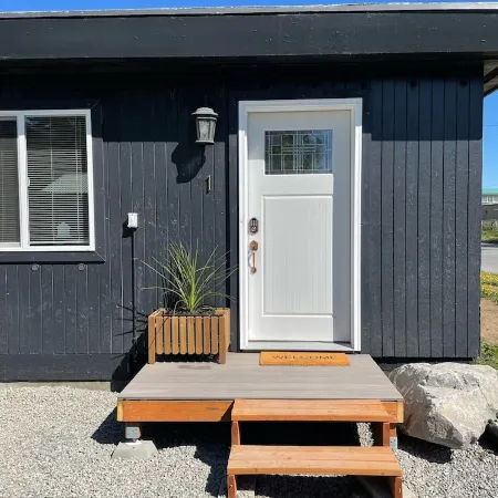 Sunny apartment in the heart of Kenai