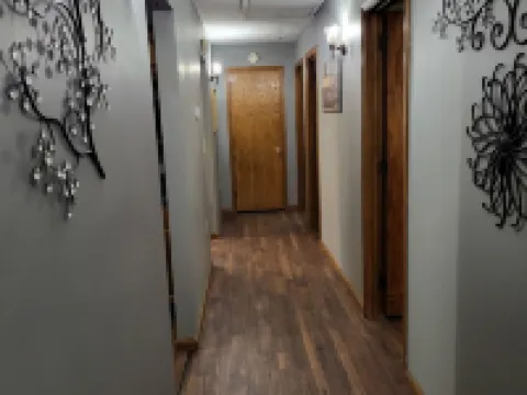 1500 Sq.ft. of Quaint Comfort in the heart of Olney close to downtown! 奧爾尼酒店