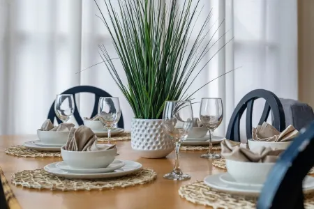 Renovated, Pet-Friendly,  with HOT TUB - Highly Walkable Location Отели в г. Килл-Девил-Хилс