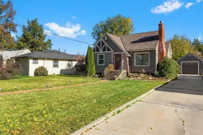 Cozy 3 Bedroom Cottage in Quiet Neighborhood in Nampa Hotels near Nampa Public Library