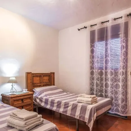 Unique Moroccan  style detached villa with  private pool n a prestigious area!