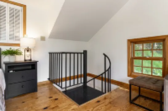 Stone Creek Cottage: PSU Creekside home on Spring Creek