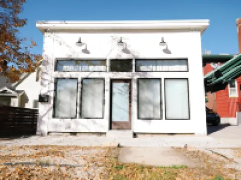 1930s Store Front with original brick, in the heart of Ogden. Hotels in Ogden