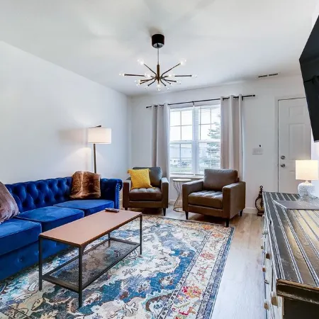 Sleepy Nook - Remodeled with Comfort & Style - Steps from Spooky Nook Hamilton