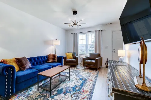 Sleepy Nook - Remodeled with Comfort & Style - Steps from Spooky Nook Hamilton