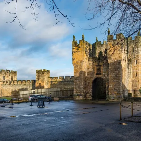 Barbican View, luxury Grade II listed apartment opposite Alnwick Castle