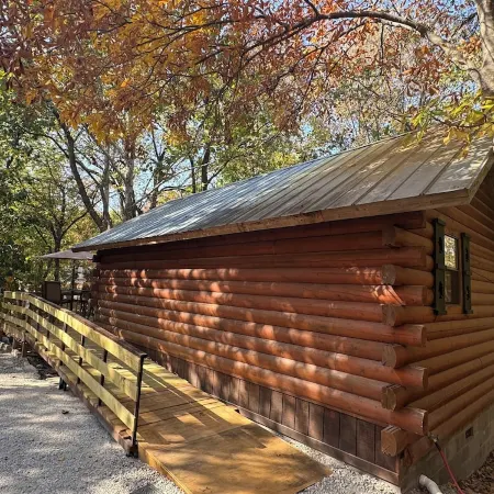 4 Moose Lodge ROMANTIC Log Cabin in the woods. Hot Tub & Wood Burning Fire Place
