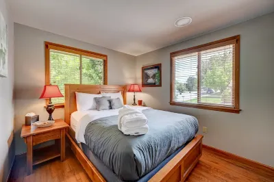 Rustic Secluded Oasis with Deck, Yard, Fireplace and Firepit Hotels near The Vitamin Shoppe