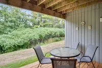 Traverse city condo/golfing/beaches/wineries/hiking