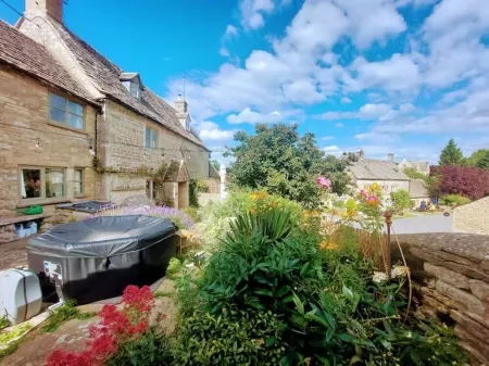 Luxury Cosy Cottage In Magical Bibury