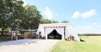 Farmhome on 80 acres, Fire Pit, Close to UCM, Whiteman AFB, Kansas City, Pets OK