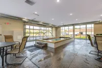 Cozy Apartment in Clubhouse building at Woodside Apartments