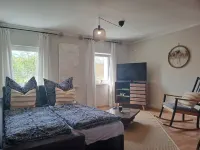 Fully equipped vacation home with large garden-just 7 minutes from the lake