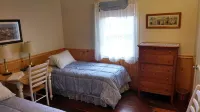 Ferndale BluffHouse --  Farm House sleeps 9; 10 acre former dairy