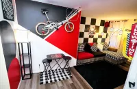 Trendy Downtown Nashua Getaway: Checkers-Themed 1 Bed/1 Bath!
