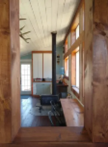 Charming and Secluded North Shore Cabin and Sauna  two miles from Grand Marais!