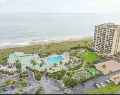 Ocean village peekaboo view