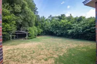 The Magnolia Manor 4BR Greenway Retreat Hotels in North Augusta