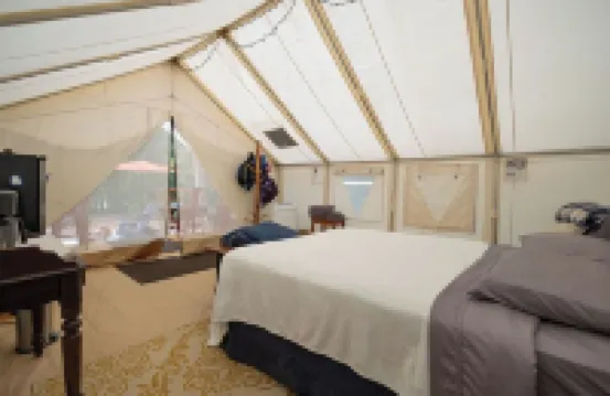 Pap's Glamp on Lake Hartwell