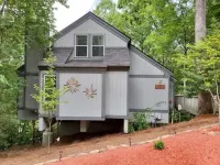 River Tubing, Hot Tub, Golfcourse, Pool, Pet Friendly, Helen, Innsbruck,