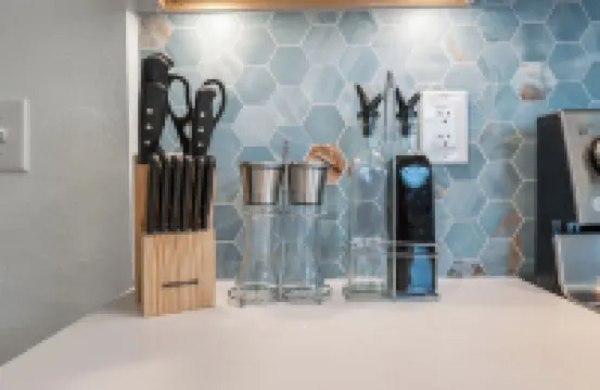 The Linden House --  Calm, Modern Stay Near Plaza