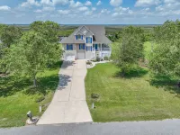 Secluded Waterfront Hideaway- Pet Friendly-Close to OBX and Duck Hunting