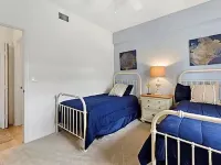 PORT OF THE ISLANDS, FLORIDA.Rarely available first floor unit. Hotel a Collier County