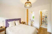 Charming vacation home with swimming pool Hotel a Beaussais-sur-Mer