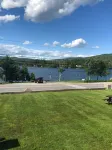 Cottage steps away from Newfound Lake. Relax and enjoy the view.