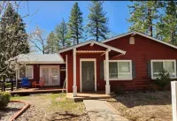Family Friendly Shasta Home with Hot Tub