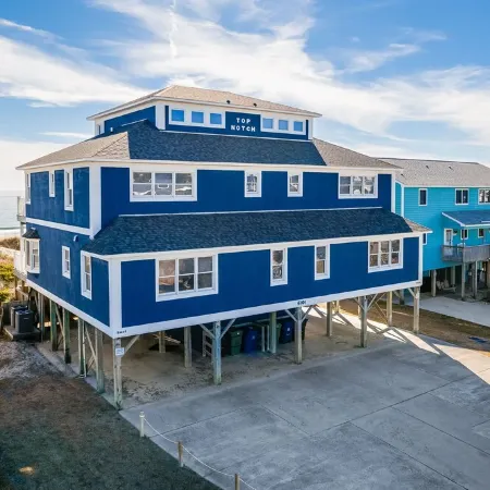 Oceanfront stunner in Emerald Isle