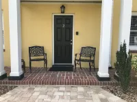 C2 Perfect location in historic city center, near beaches, patio, free parking!