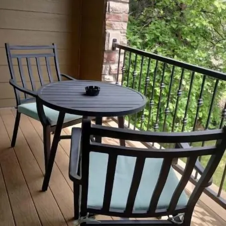 Westbury Townhome with community pool