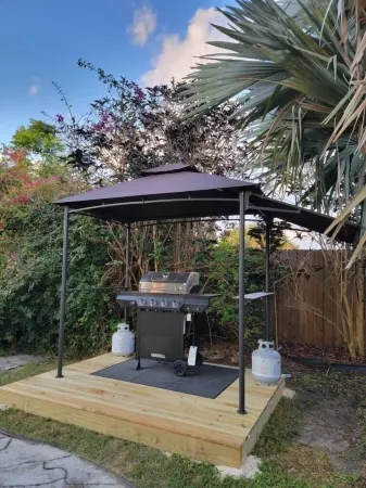 A Florida Oasis with a private pool! 15 minutes to Lego land!