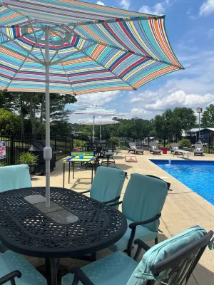 Family friendly lakehouse with swimming pool, dock, ping pong, Foosball & kayak.