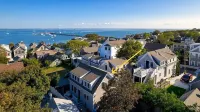 Luxury Chateau West End, Walkable, Kiehl's, Sonos, Private Outdoor Entertaining