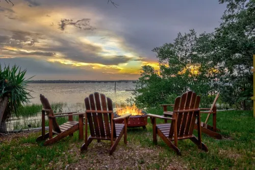 Gorgeous Waterfront w/ Golf Cart! 4 bds, 3.5 ba! Sleeps 12 Hotels in Crescent Beach